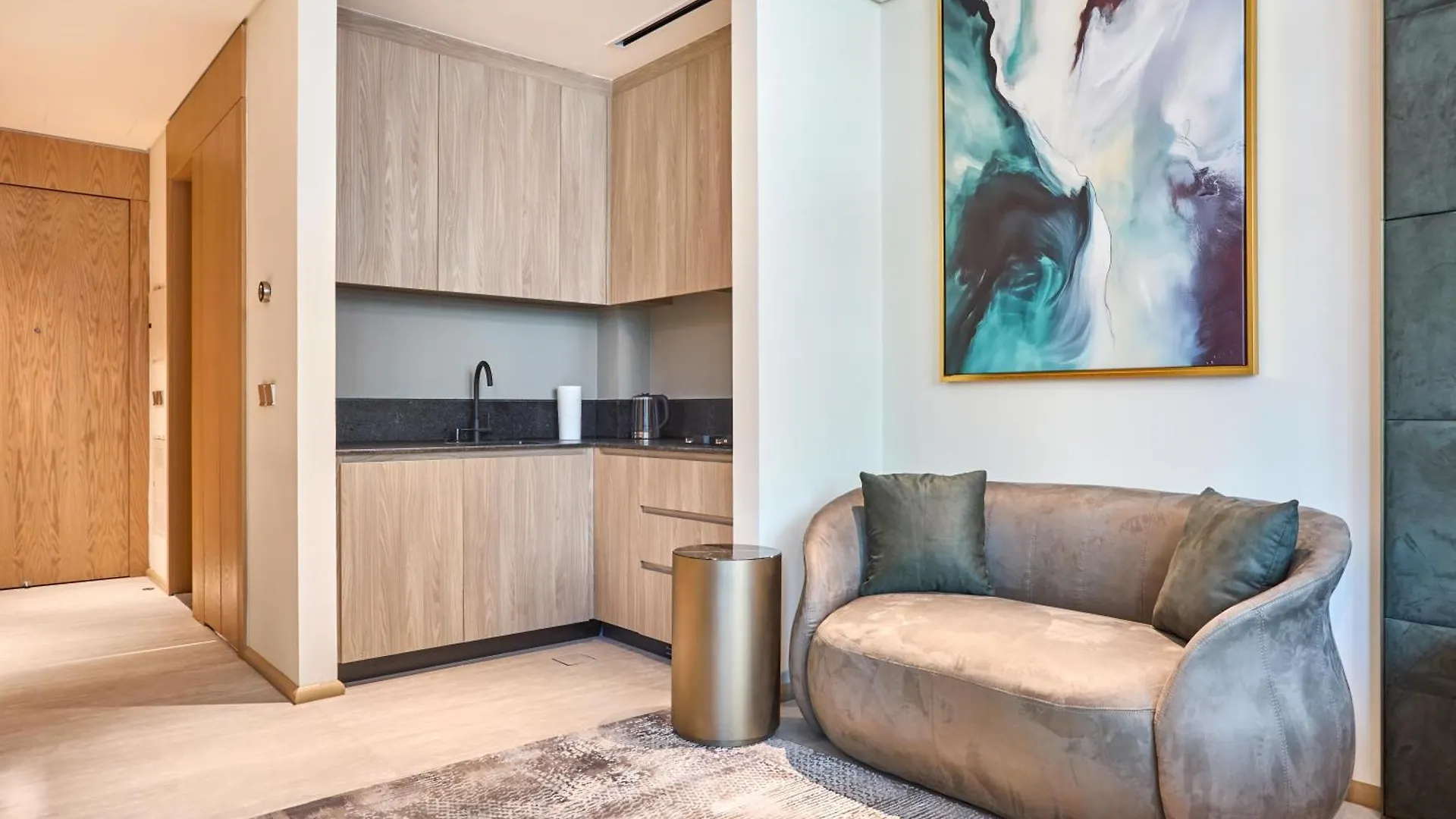 Luxury-Comfort & Elegance Studio Dubai